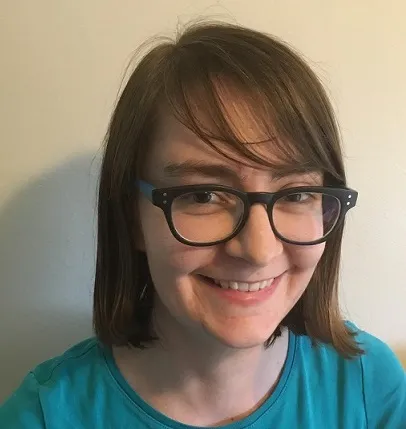 Bio picture for Laura